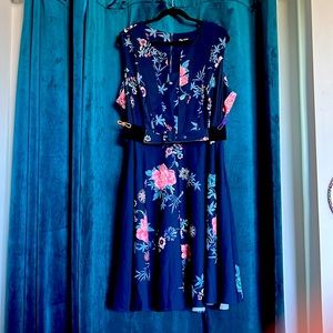 City Chic baby blue floral sleeveless dress with matching belt, Size 22